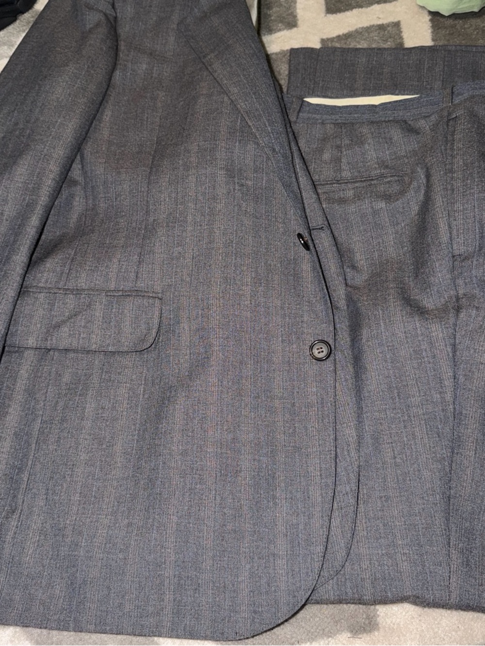 Men’s 46L 40X36 gray pinstripe suit